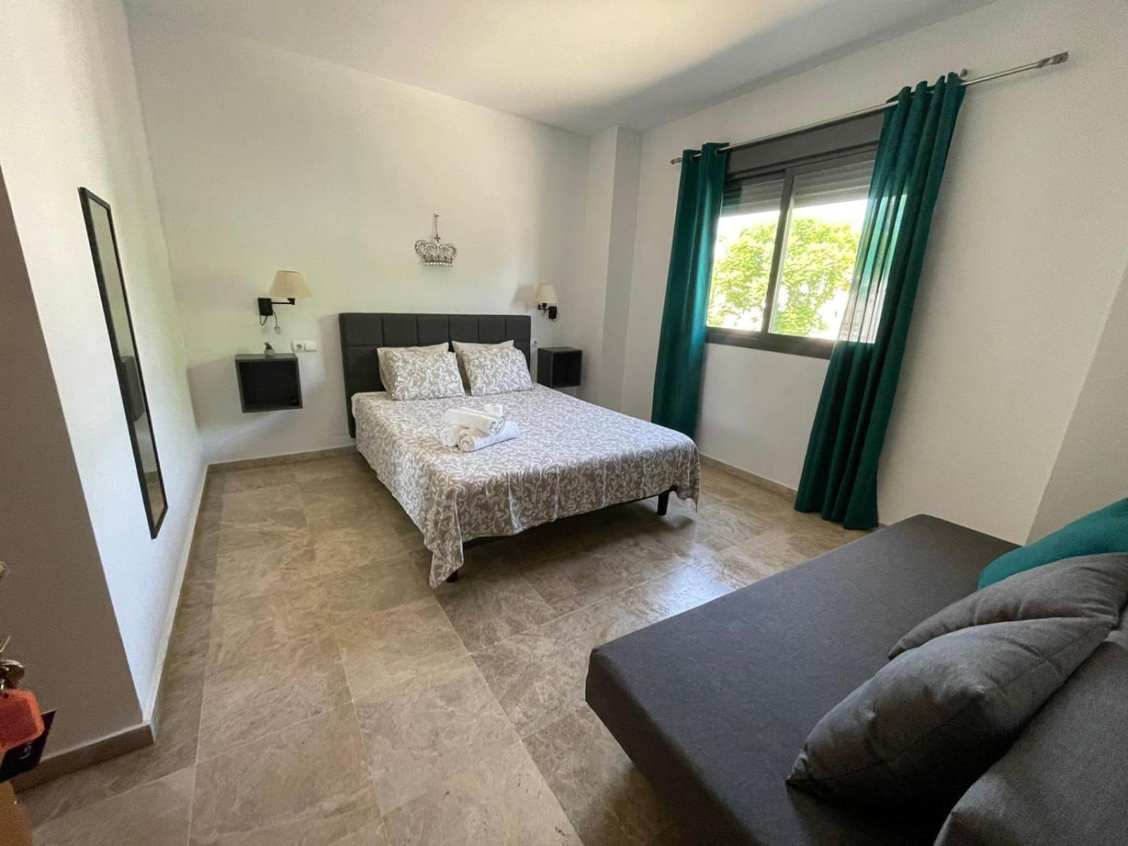 Stelarium-Suite Con Bano Privado En Casa Compartida-Uebica2 Mairena del Aljarafe Exterior photo